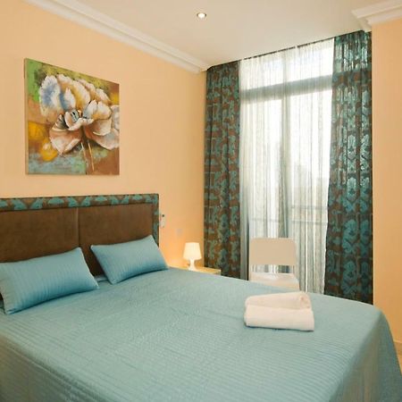 Sliema Duplex 1 Bedroom Apartment With 2 Bathrooms- Sleep 4 Exterior photo